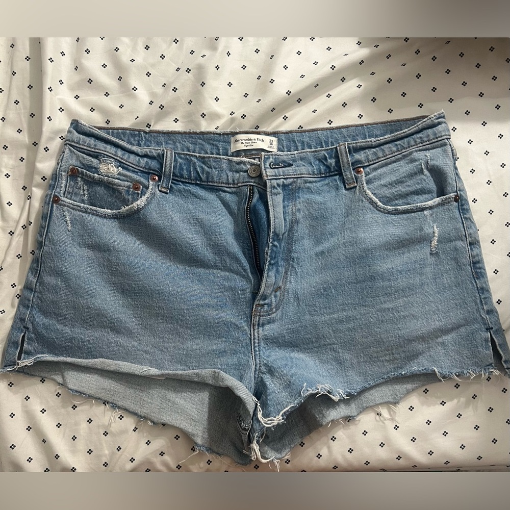 Abercrombie High Rise Mom Shorts